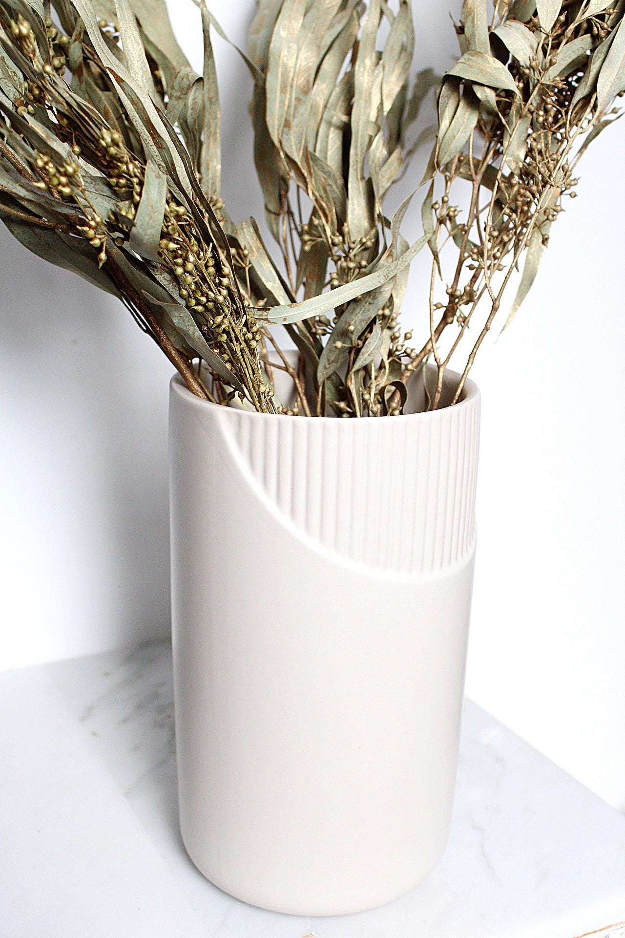 White Ceramic Vase Gold Design Collection Modern Home Decor Tall Statement Piece Wedding Centerpiece Display Rustic Farmhouse Style Living Room Table Arrangement Dried Branch Accent Beautiful Floral Display Special Occasion Elegant Decor