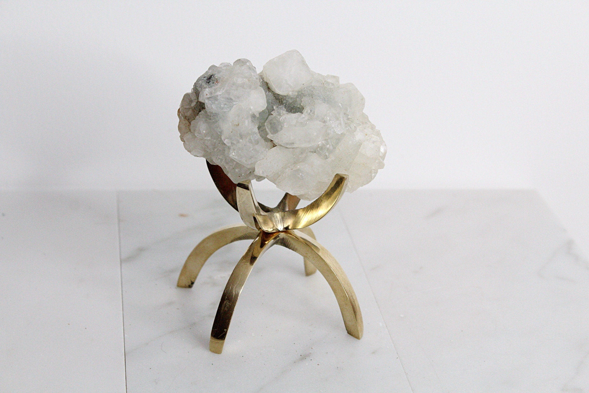 Green Crystal Apophyllite Quartz Stone Mineral on Brass Modern Claw Display Stand Boho Decor Geode Crystal Gift Raw Natural Freeform Crystal