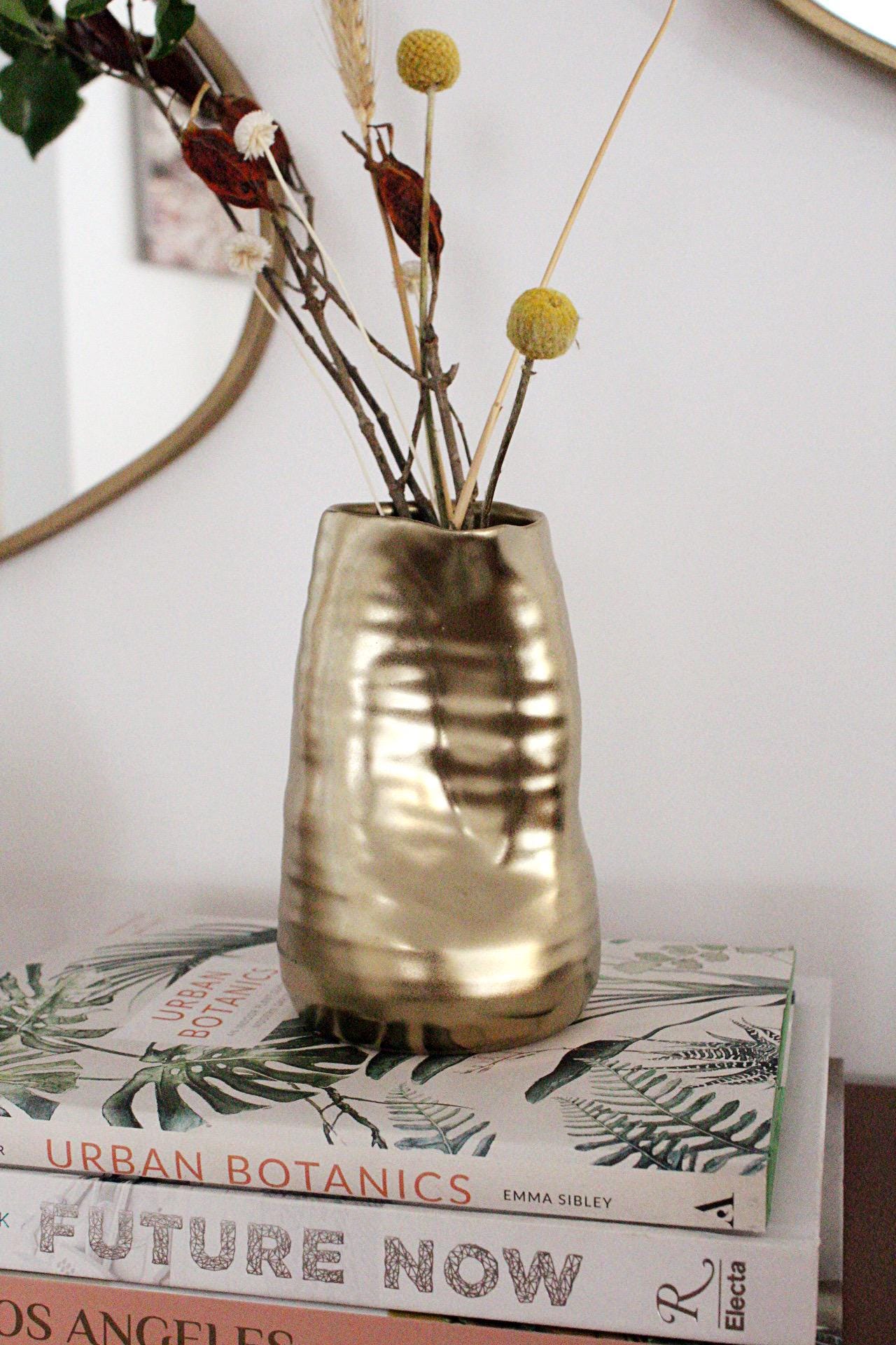 Ceramic Vase Gold Vase Modern Organic Decor Maximalist Decor Flower Vase Gold Accent Decor Shelf Decor Table Decor Console Table Decor Statement Vase