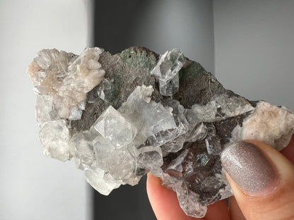 Raw White Apophyllite & Stilbite Quartz on Brass Claw Stand – Boho Crystal Decor