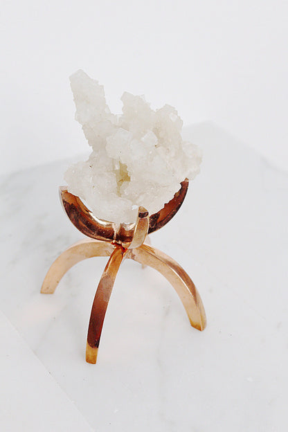 Apophyllite Prehnite Crystal Gift Boho Home Accent Brass Claw Display Stand Pink Quartz Crystal Mineral Brass Modern Claw Stand Boho Decor