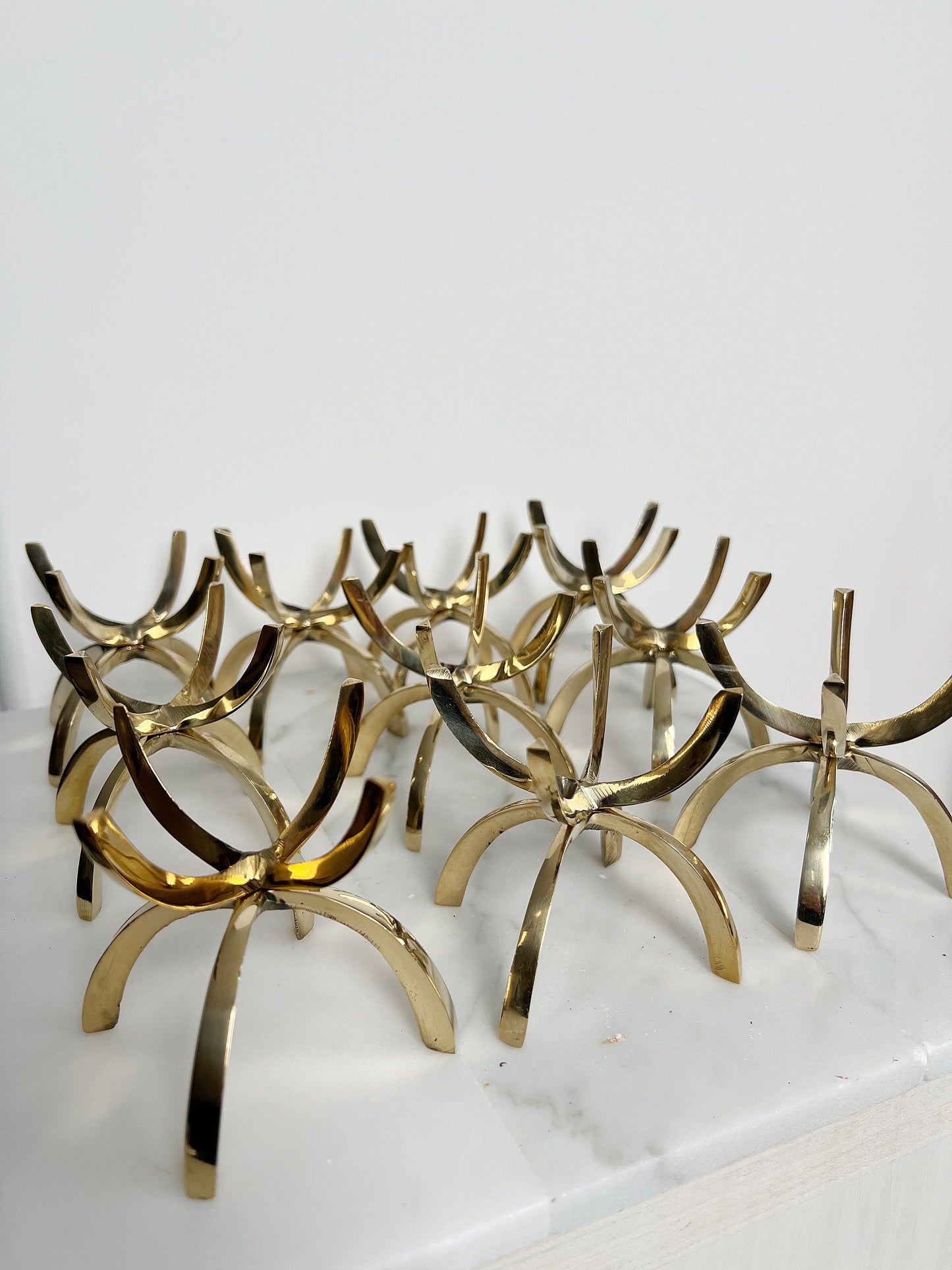 Bulk Pack Brass Crystal Display Stands – Stylish Boho Wedding