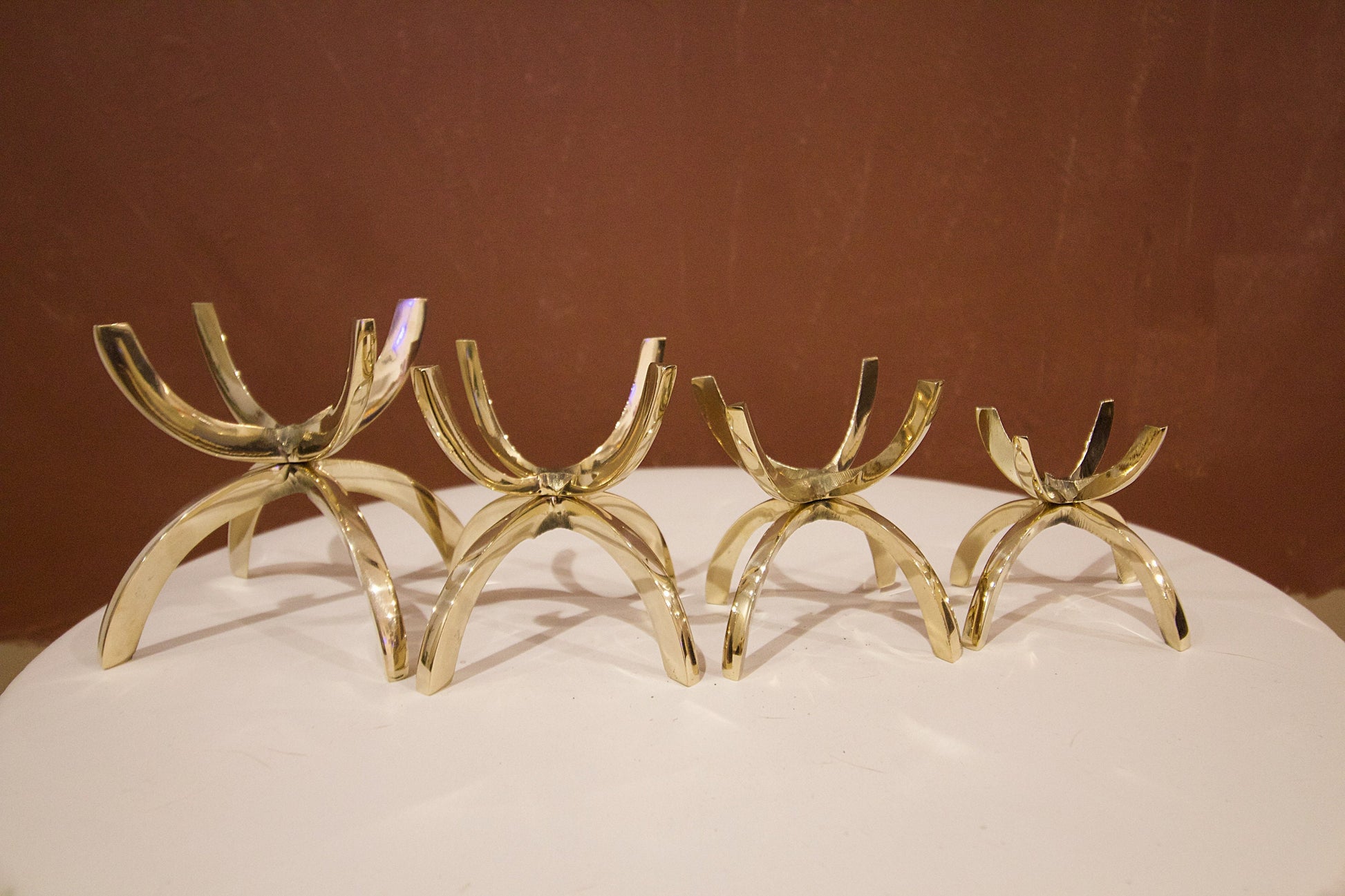 Modern Brass Crystal Stand Display Brass Crystal Stand Gold Rock Display Holder Sphere Stand Stylish Brass Home Decor Minimal Crystal Stand