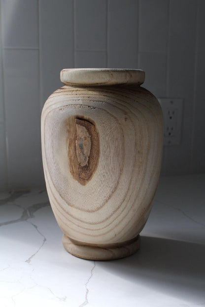 Modern Farmhouse Decor Natural Wood Vase Organic Home Accent Piece Dried Floral Display Container Contemporary Design Detail Decorative Branch Holder Beautiful Wood Grain Pattern Turned Construction Style Living Room Art Natural Material