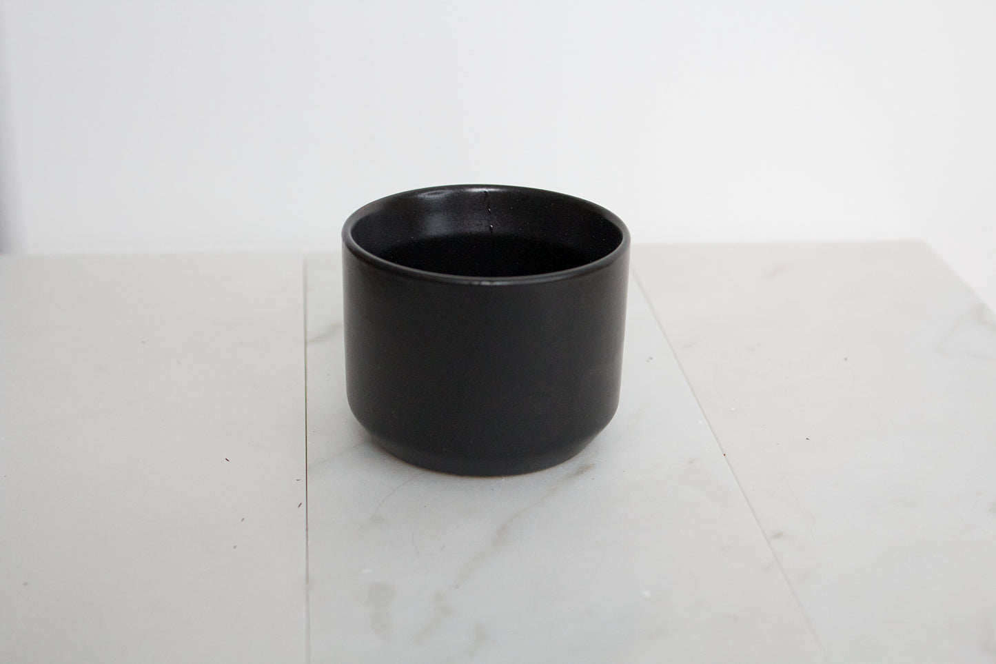 Kendall Black Pot