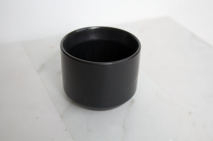 Kendall Black Pot
