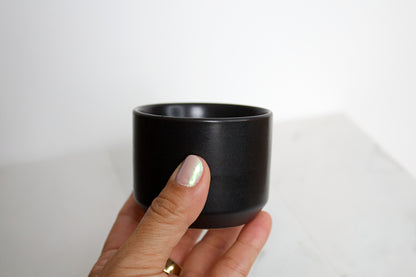 Kendall Black Pot