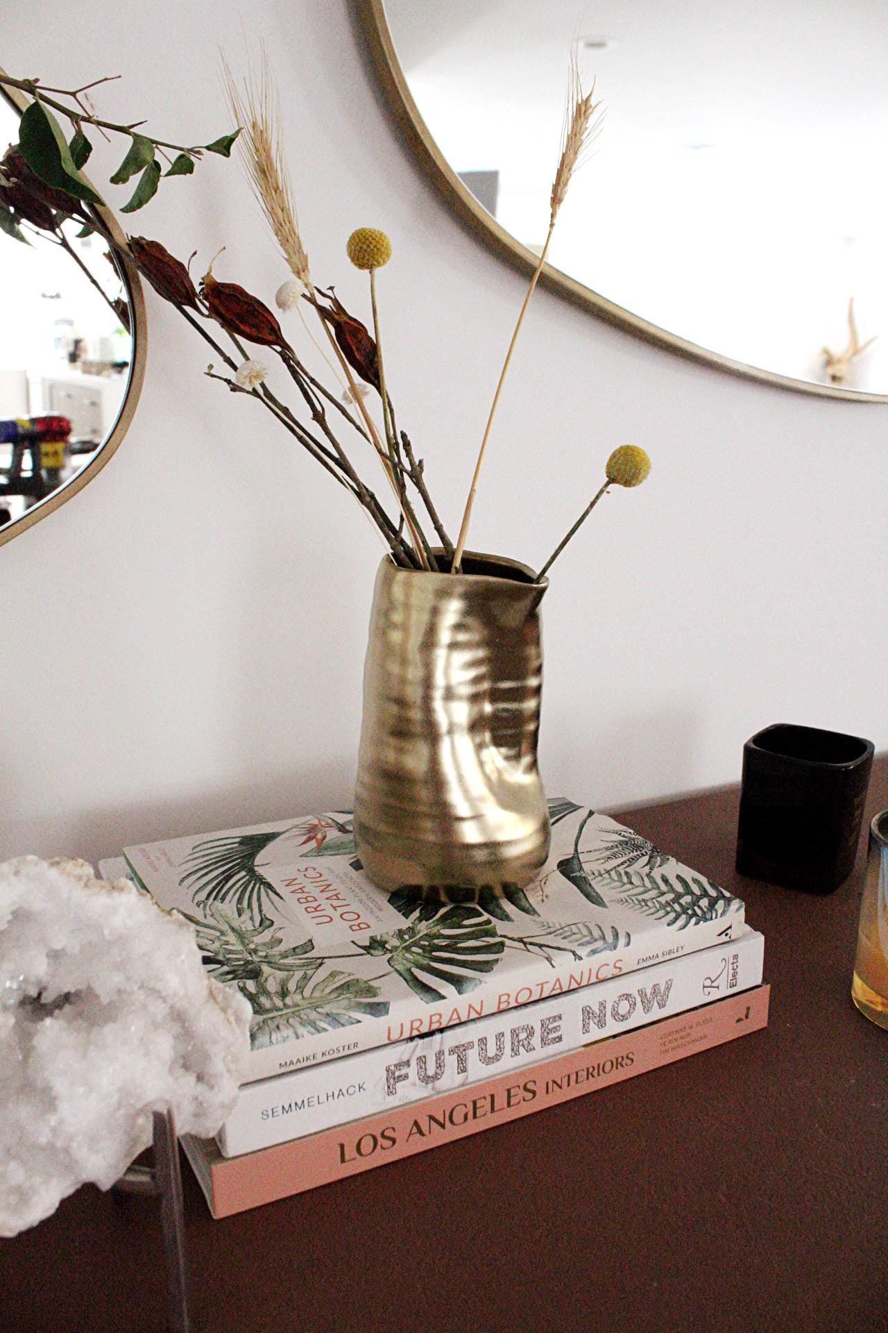 Gold Vase Ceramic Vase Decorative Vase Modern Home Decor Bookshelf Decor Table Decor Shelf Decor Statement Vase Housewarming Gift Gold Accent