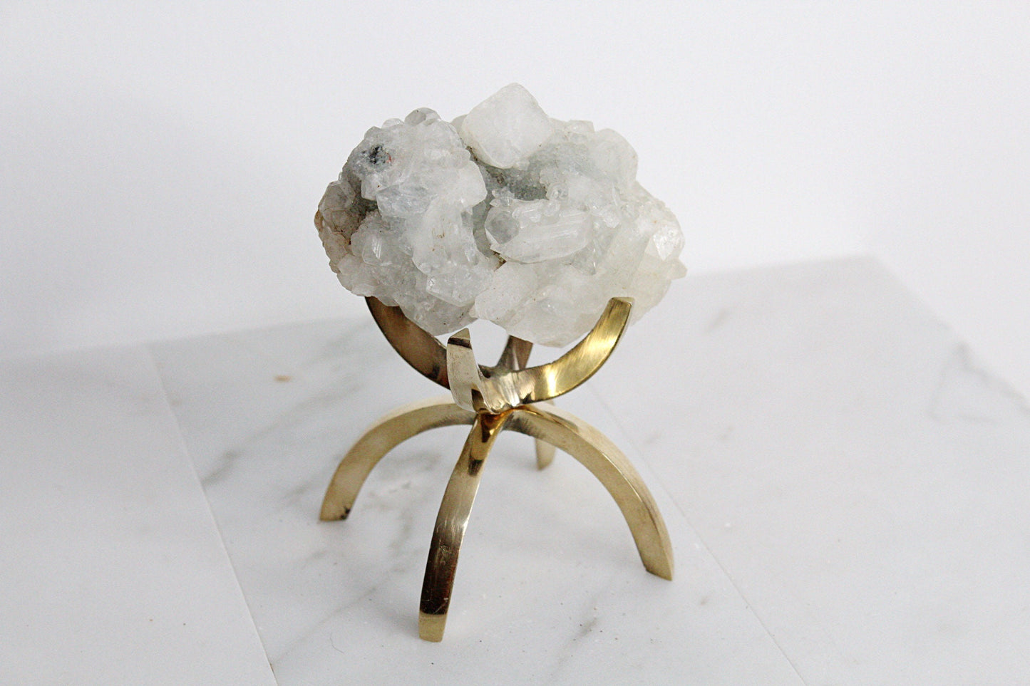 Green Crystal Apophyllite Quartz Stone Mineral on Brass Modern Claw Display Stand Boho Decor Geode Crystal Gift Raw Natural Freeform Crystal