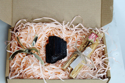 Energy Clearing Kit Crystal Healing Collection Meditation Practice Set Rose Quartz Bundle Palo Santo Package Selenite Crystal Kit Premium Display Stand Spiritual Gift Essential Mental Wellness Support Beautiful Stress Relief Collection