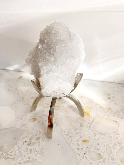 Modern Silver Crystal Display Holder Stand Aluminum Claw Minimal Crystal Display Stand Mineral Sphere Stylish Display Stand Geode Stand