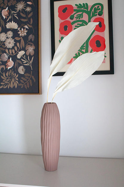 Wedding Display Accent Preserved Iron Leaf White Dried Floral Collection Farmhouse Style Decor Botanical Art Piece Natural Design Home Decoration Premium Quality Construction Beautiful Arrangement Indoor Display Essential Country Modern