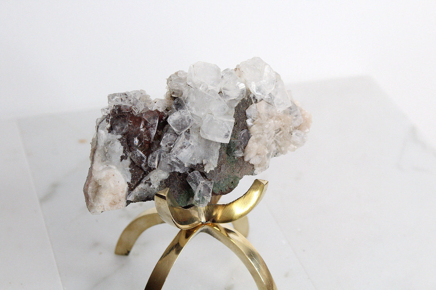 Raw White Apophyllite & Stilbite Quartz on Brass Claw Stand – Boho Crystal Decor