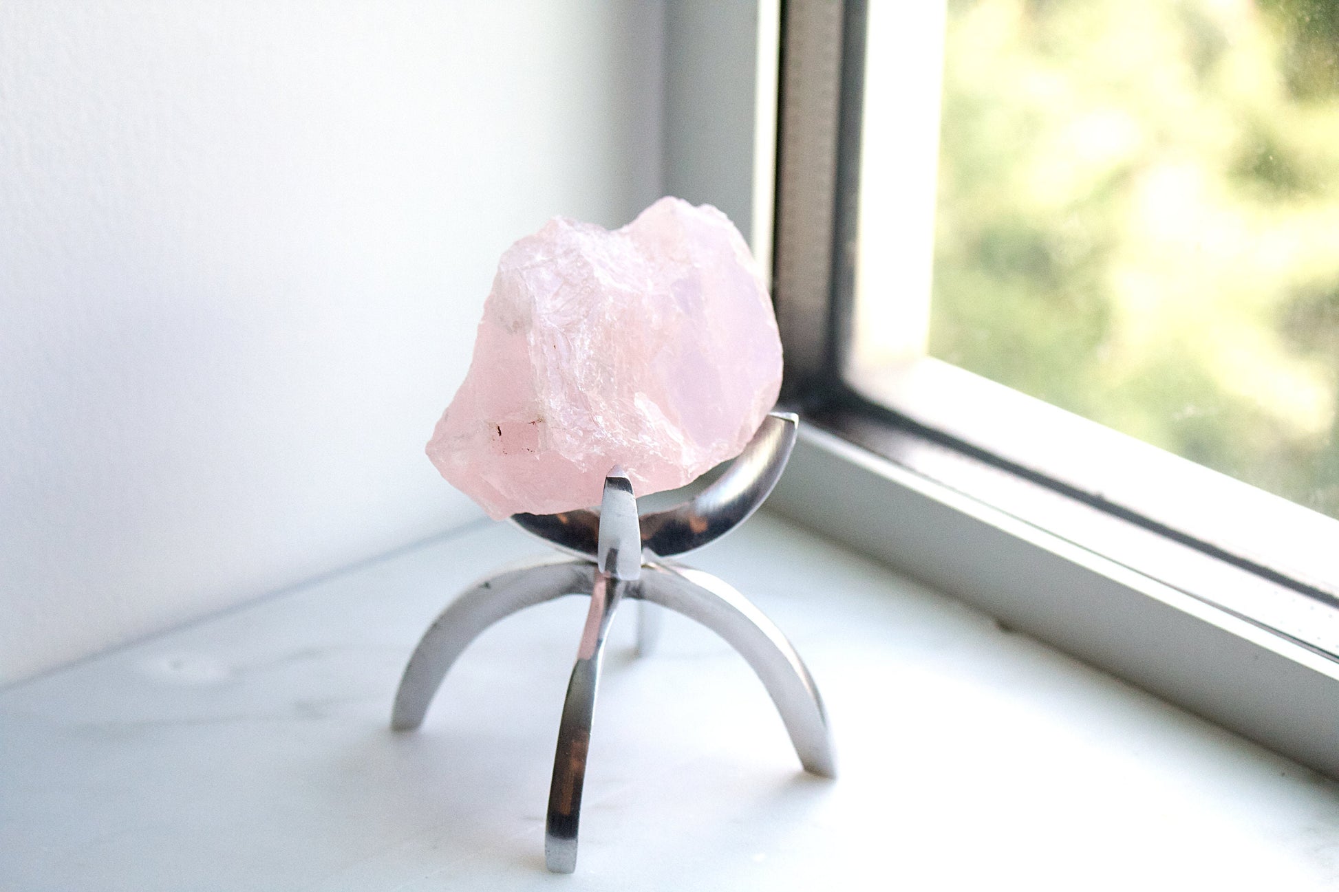 Pink Rose Quartz Crystal Mineral on Brass Modern Claw Display Stand Boho Decor Gemstone Display for Positive Energy Gift Idea Minimalist
