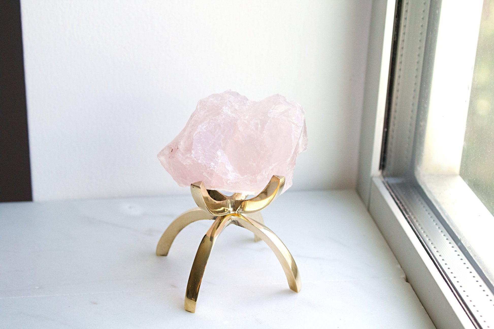 Pink Rose Quartz Crystal Mineral on Brass Modern Claw Display Stand Boho Decor Gemstone Display for Positive Energy Gift Idea Minimalist