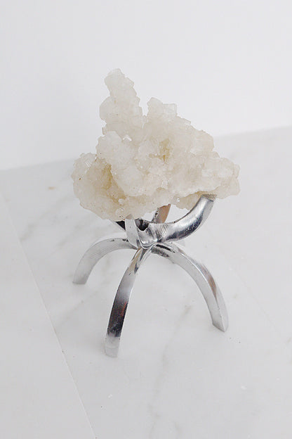 Apophyllite Prehnite Crystal Gift Boho Home Accent Brass Claw Display Stand Pink Quartz Crystal Mineral Brass Modern Claw Stand Boho Decor