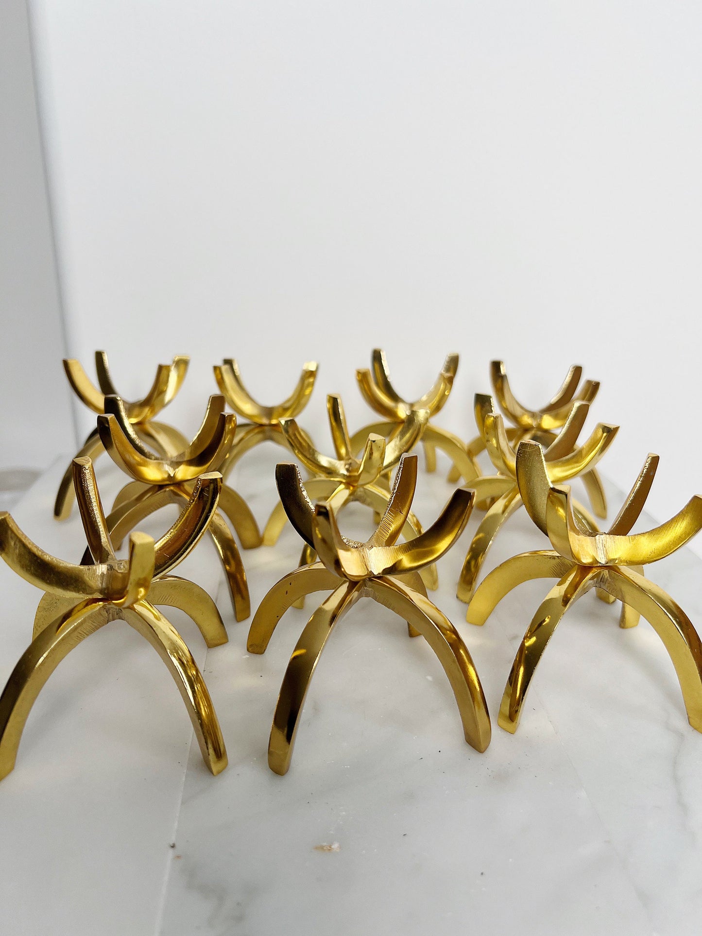 Bulk Pack Brass Crystal Display Stands – Stylish Boho Wedding