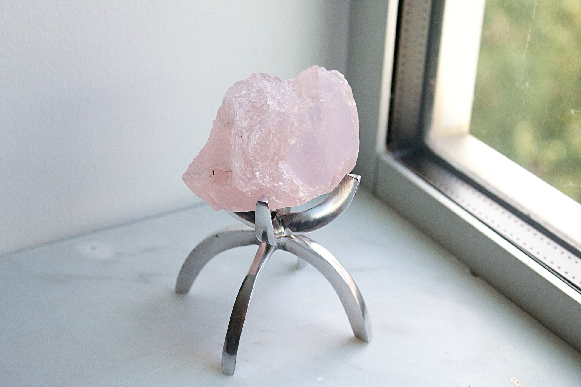 Pink Rose Quartz Crystal Mineral on Brass Modern Claw Display Stand Boho Decor Gemstone Display for Positive Energy Gift Idea Minimalist