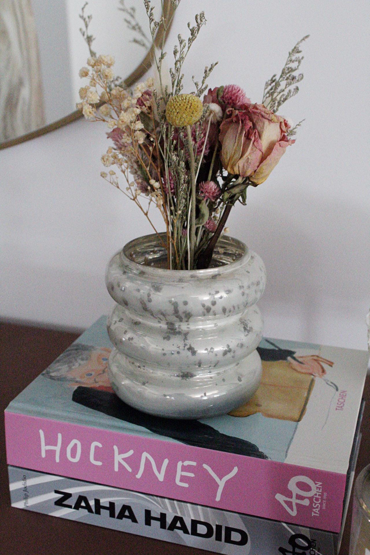 Modern Glass Vase Silver Centerpiece Wedding Decor Elegant Candle Holder Floral Container Home Accent Stylish Tabletop Accessory Anniversary Gift Metallic Vase Antique Finish Dining Table Decor Party Decor