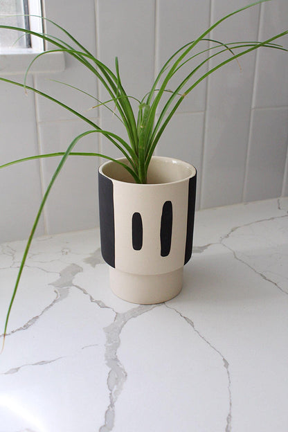 Modern Planter Ceramic Vase Minimalist Vase Black and Beige Vase Small Vase Desk Decor Office Accessory Modern Home Decor Apartment Decor Plant Lover Gift Home Decor Shelf Decor Table Decor Windowsill Decor