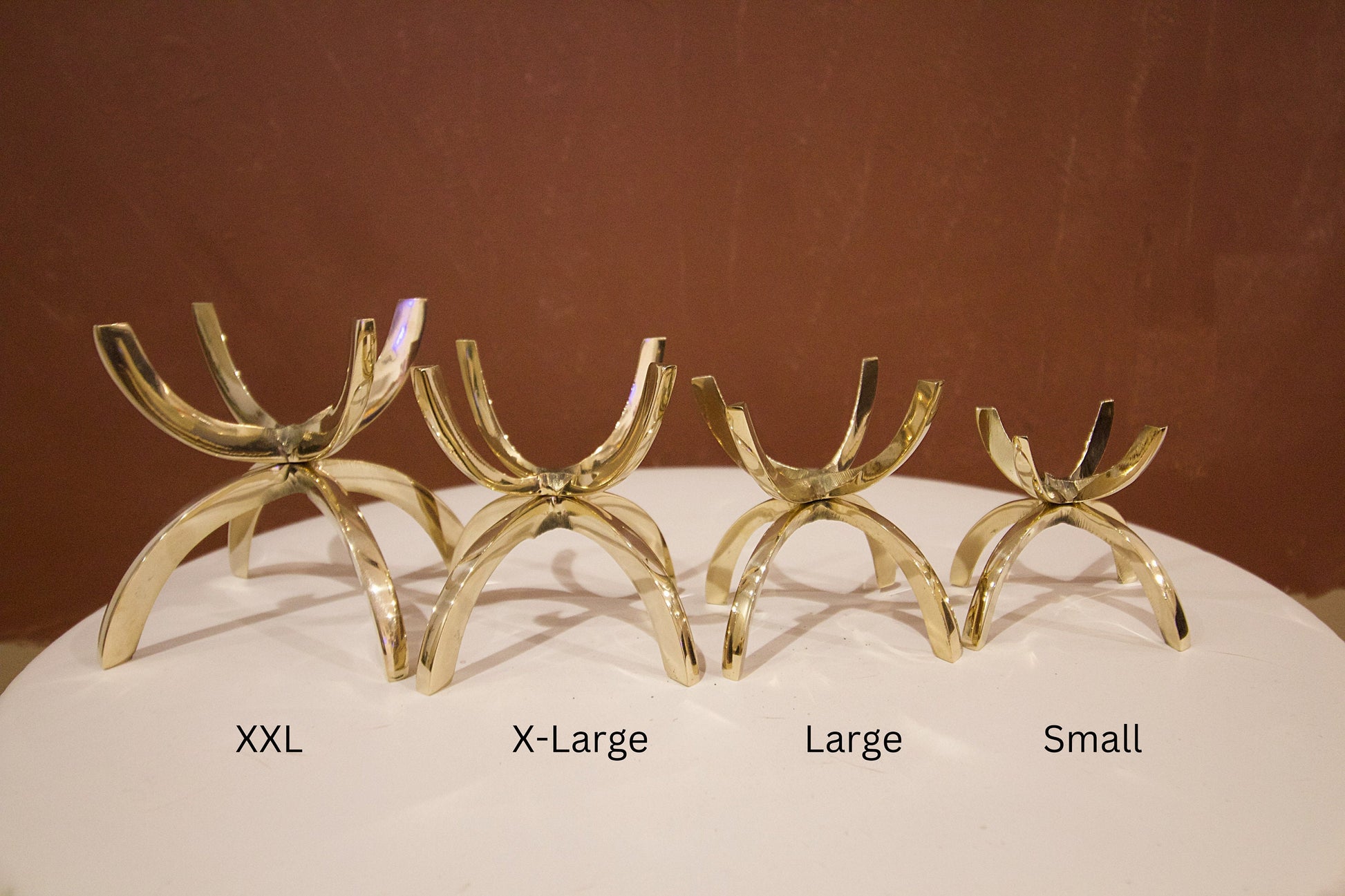 Modern Brass Crystal Stand Display Brass Crystal Stand Gold Rock Display Holder Sphere Stand Stylish Brass Home Decor Minimal Crystal Stand Modern Home Accessories Crystal Decor