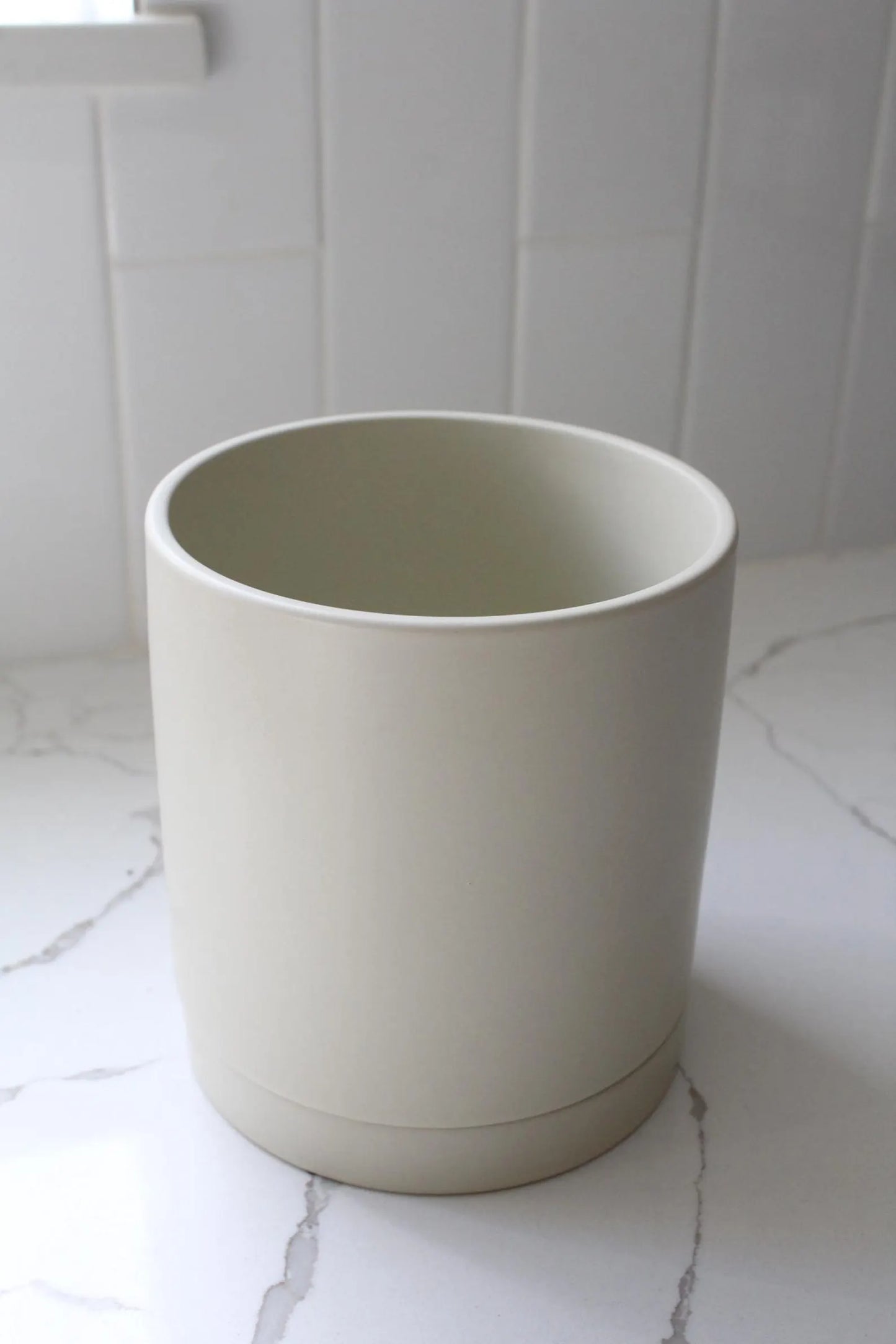 Ivory Modern Pot – Minimal Matte Planter with Saucer
