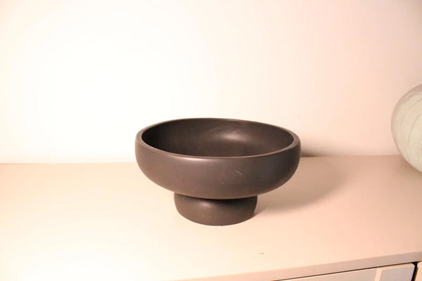 Black Ikebana Bowl – Minimalist Japanese Floral Arranging Dish