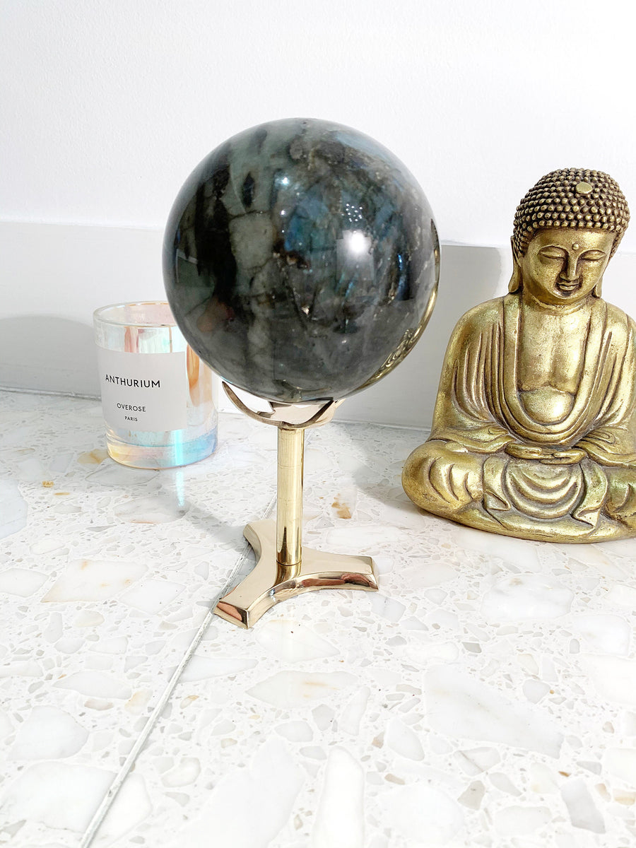 Modern Brass Pedestal Claw Crystal Display Stand | Spheres Minerals Specimen