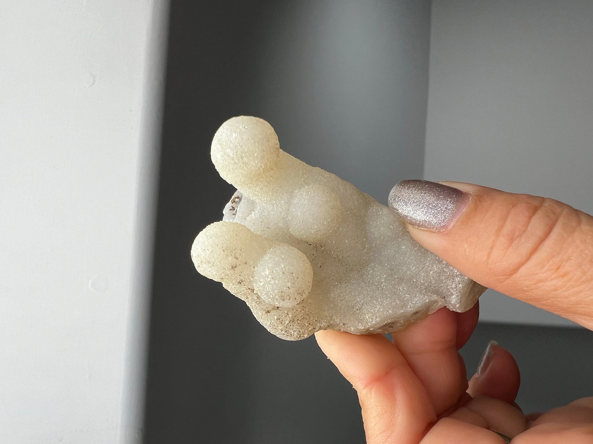 Modern White Crystal Decor with Brass Claw Stand: Chalcedony Quartz Mineral Boho Decor Accent Quartz Crystal Gift Minimal Brass Claw Stand Modern Crystal Decor with Brass Claw Stand: Chalcedony Quartz Mineral
Boho Crystal Display: Chalcedony Quartz