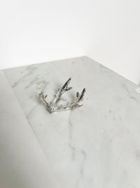 Gold Modern Crystal Sphere Display Stand for Boho Home Decor Stylish Elk Antlers Wood Stone Mineral Display Holder Metal Small Crystal Stand