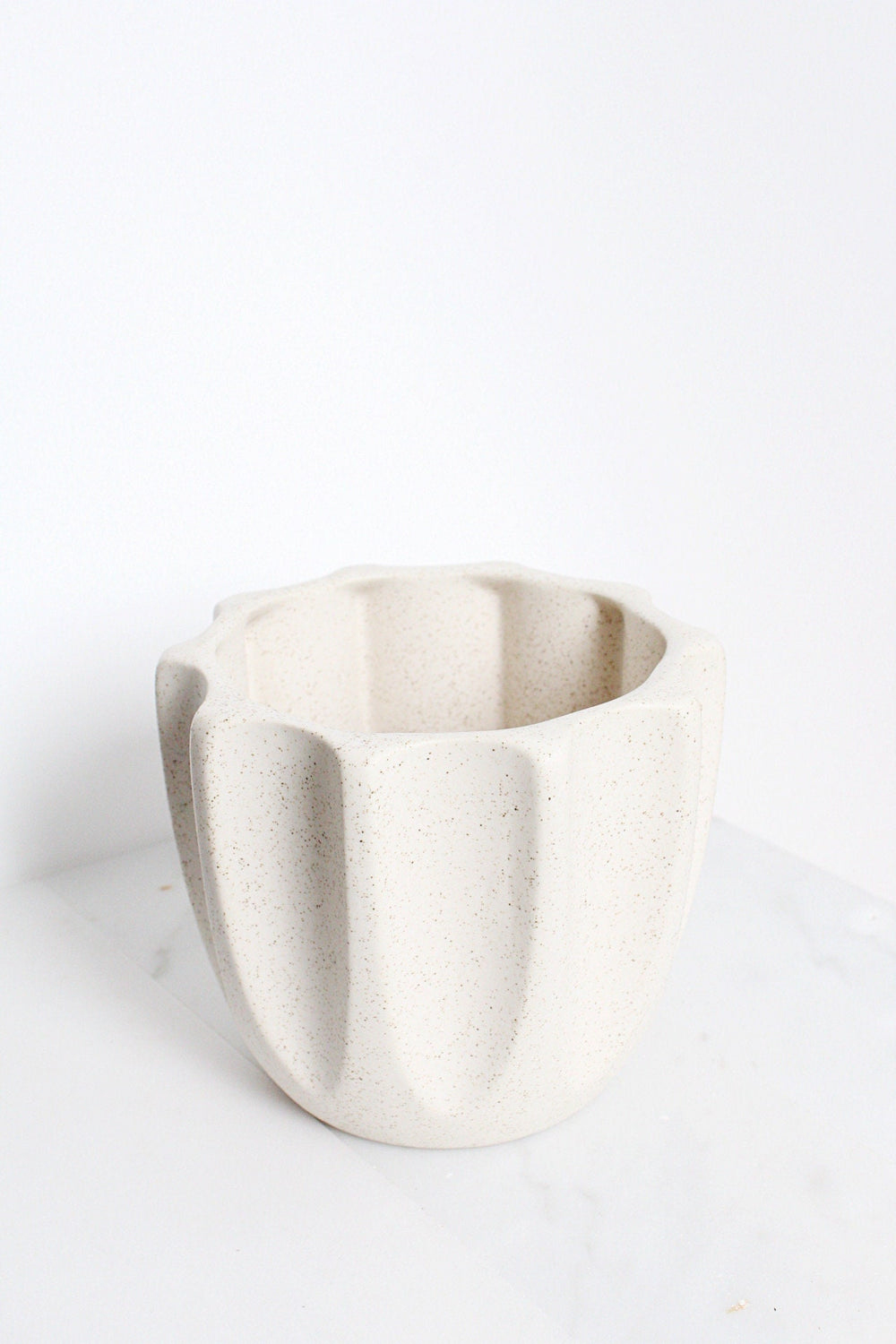 Neutral Modern Pot Fluted Beige Cream Ceramic Vase Pot Gift Minimal Modern Decor Ribbed Planter Sandstone Pottery for Indoor Plant Gift