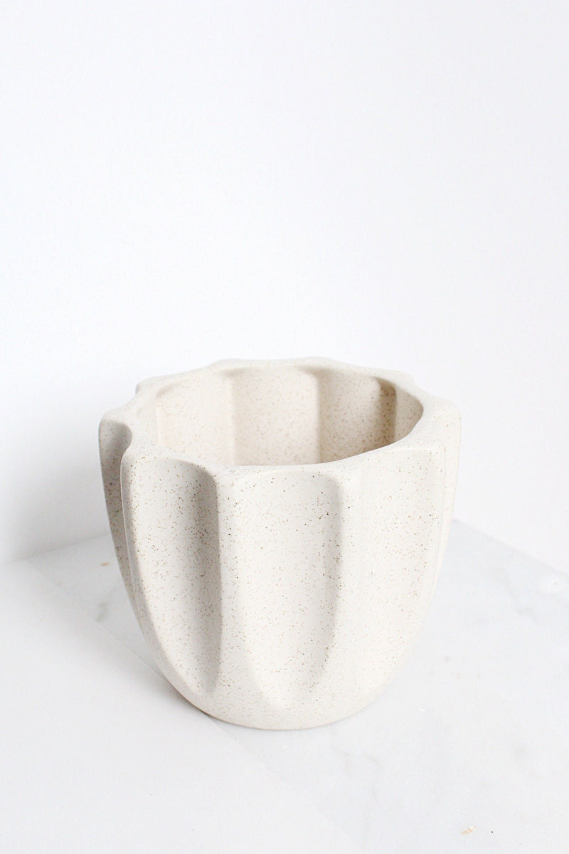 Neutral Modern Pot Fluted Beige Cream Ceramic Vase Pot Gift Minimal Modern Decor Ribbed Planter Sandstone Pottery for Indoor Plant Gift