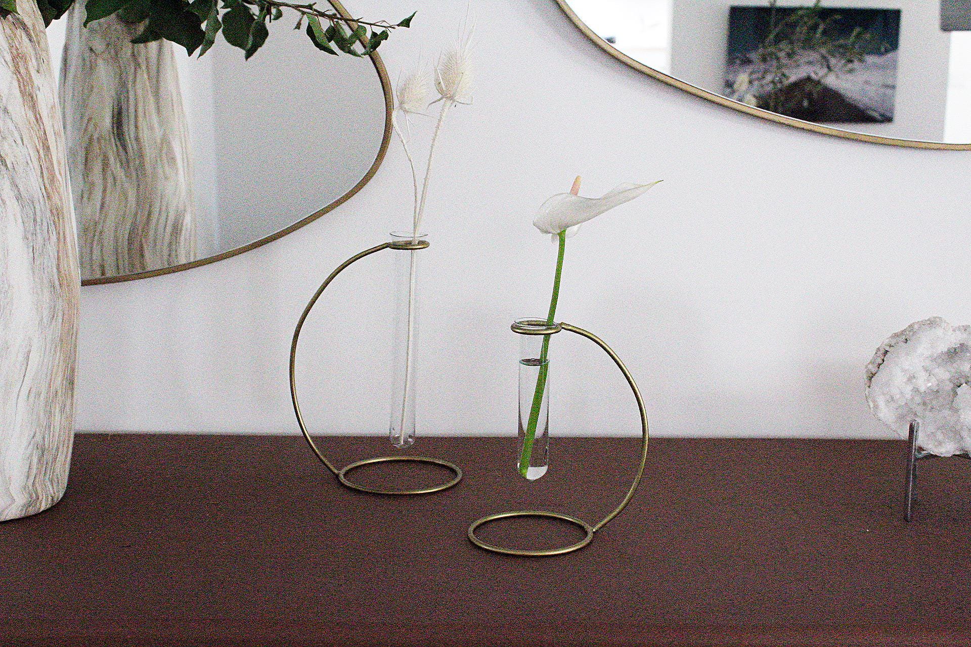 Glass Bud Vase Brass Stand Single Flower Display Plant Propagation Modern Home Decor Minimalist Floral Arrangement Wedding Centerpiece Event Decor Plant Lover Gift Boho Minimal Decor